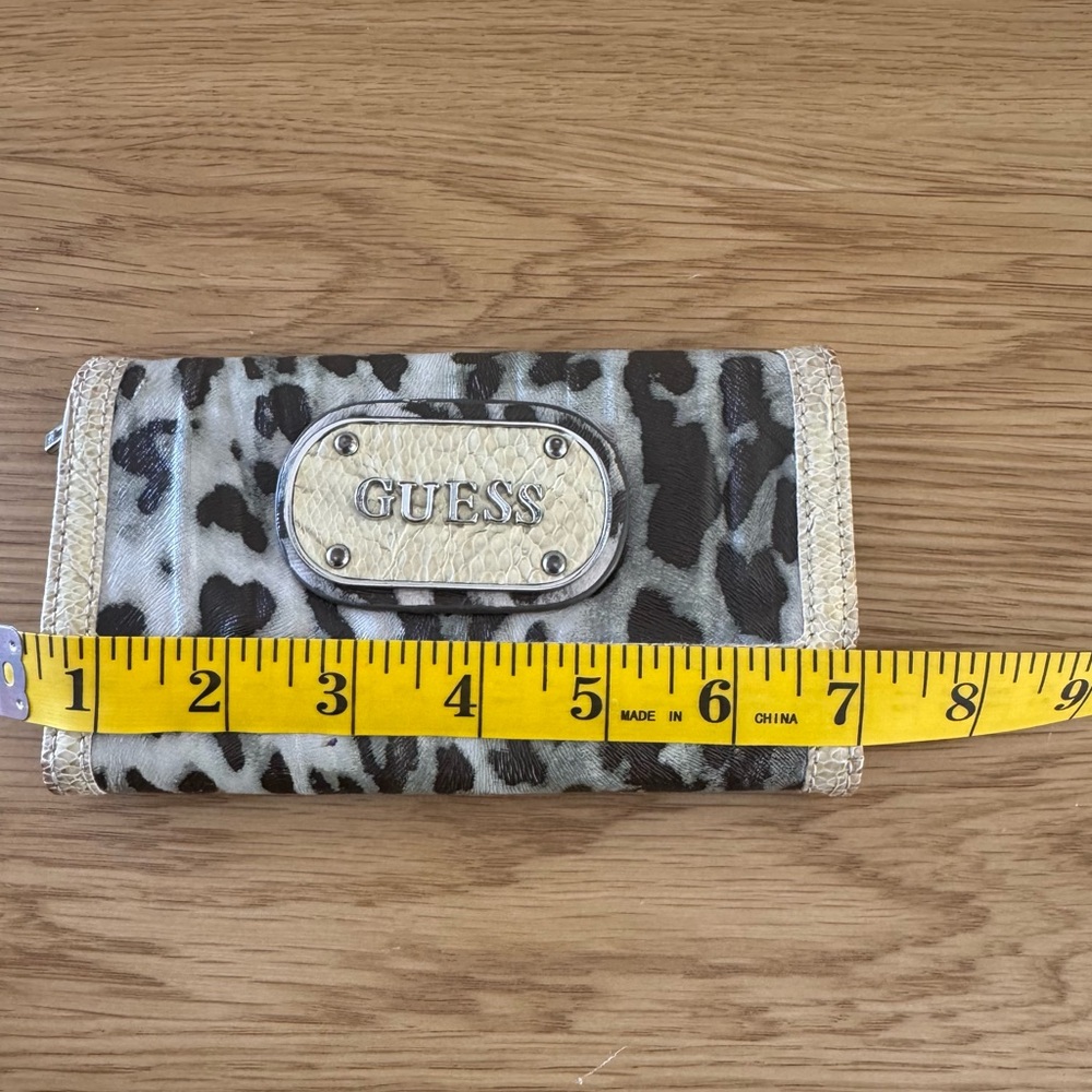 GUESS Leopard Print Wallet - Picture 10 of 10